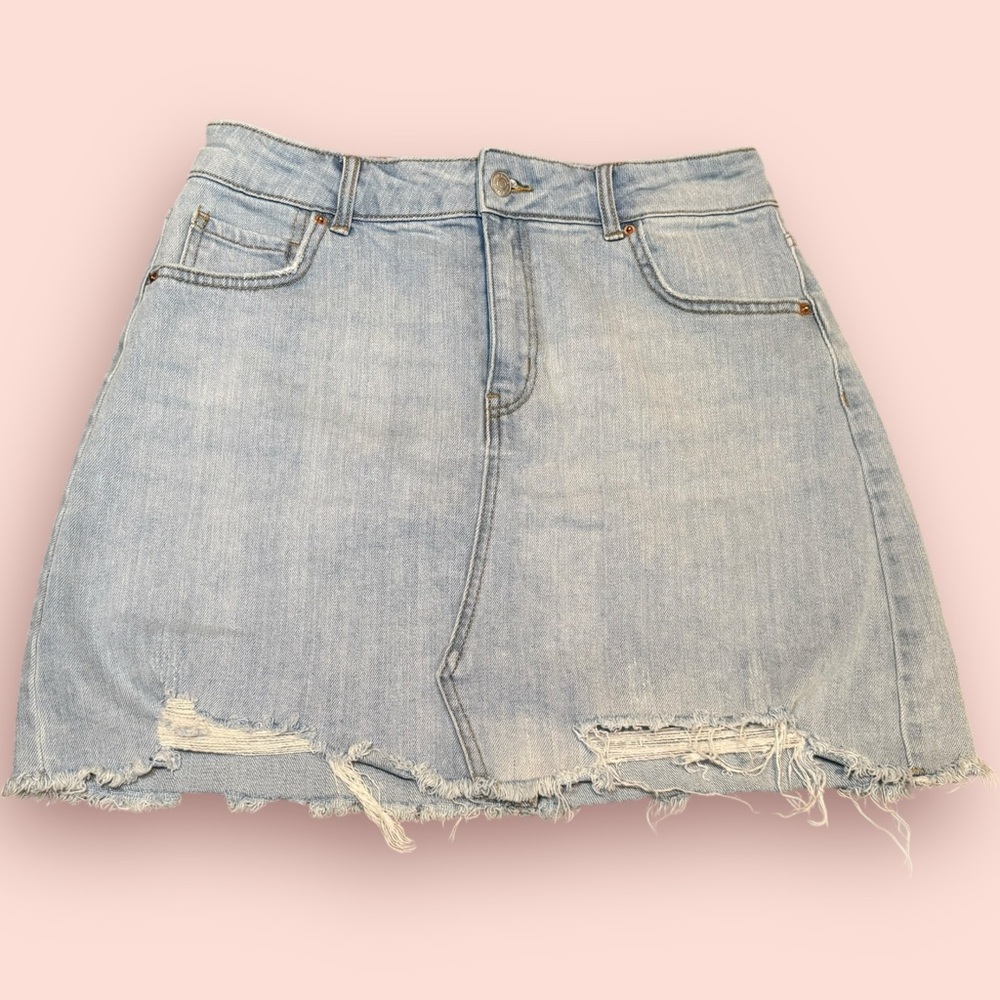 5/$25 SALE | Wild Fable Light Wash Distressed Denim Mini Skirt (Size 12)